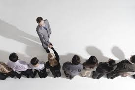 El comportamiento de los líderes transmite valores.